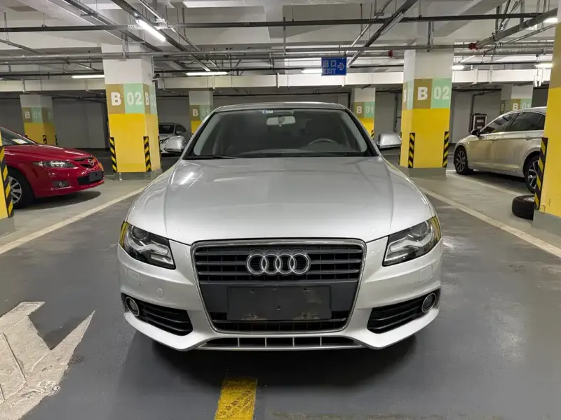 Audi A4L, 2011