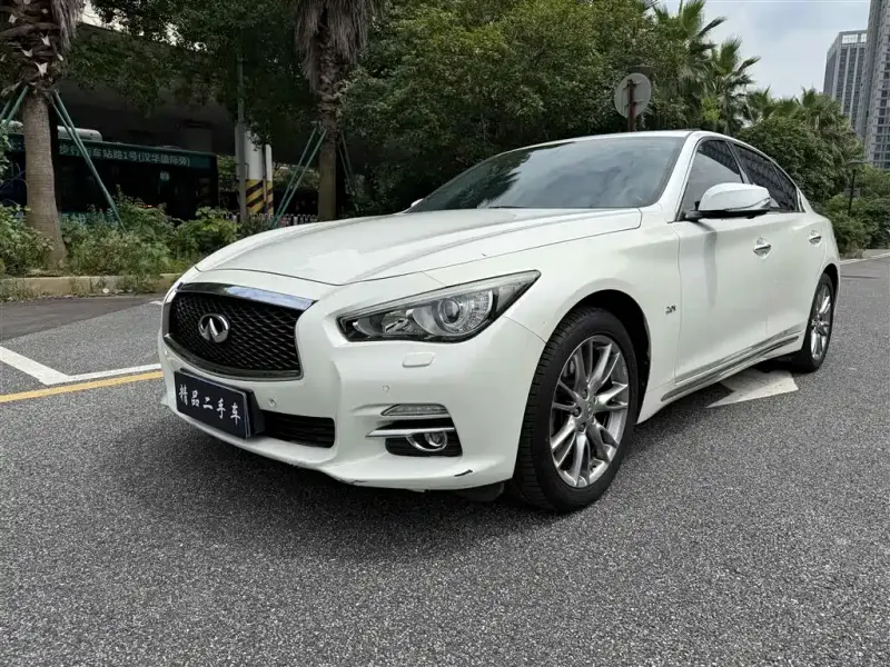 Infiniti Q50L, 2016