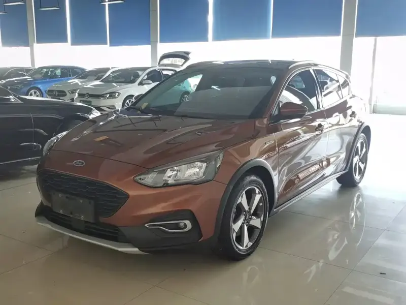 Ford Focus Active, 2020