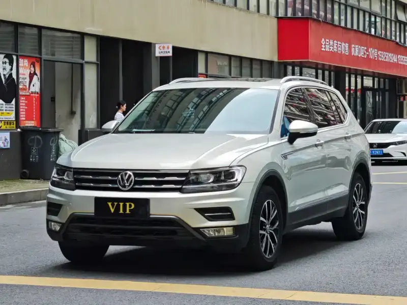 Volkswagen Tiguan L, 2017