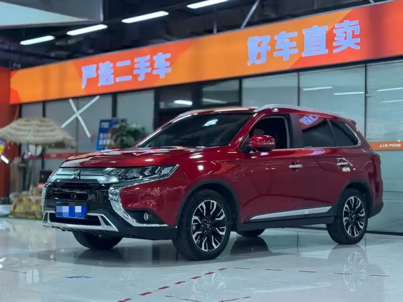 Mitsubishi Outlander, 2020