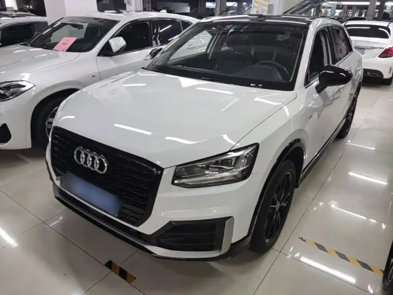Audi Q2L, 2021
