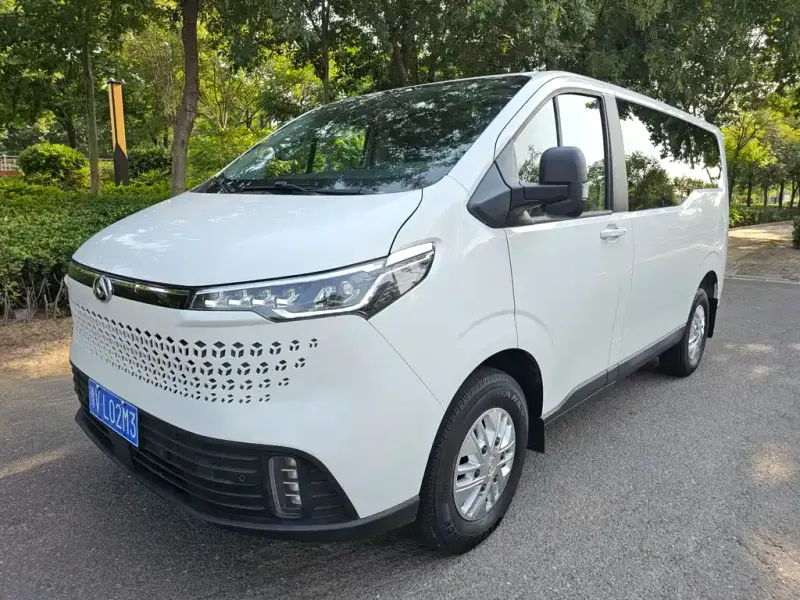 Maxus V70, 2023