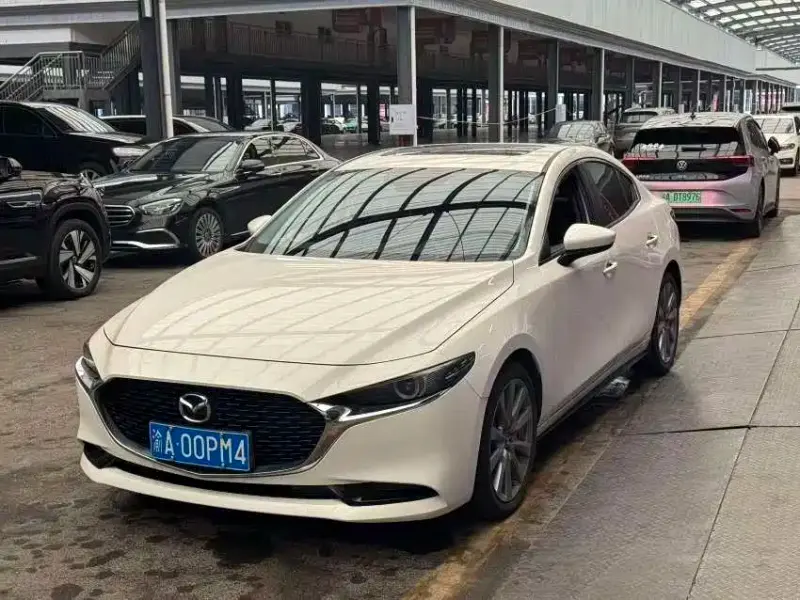 Mazda 3 Axela, 2025