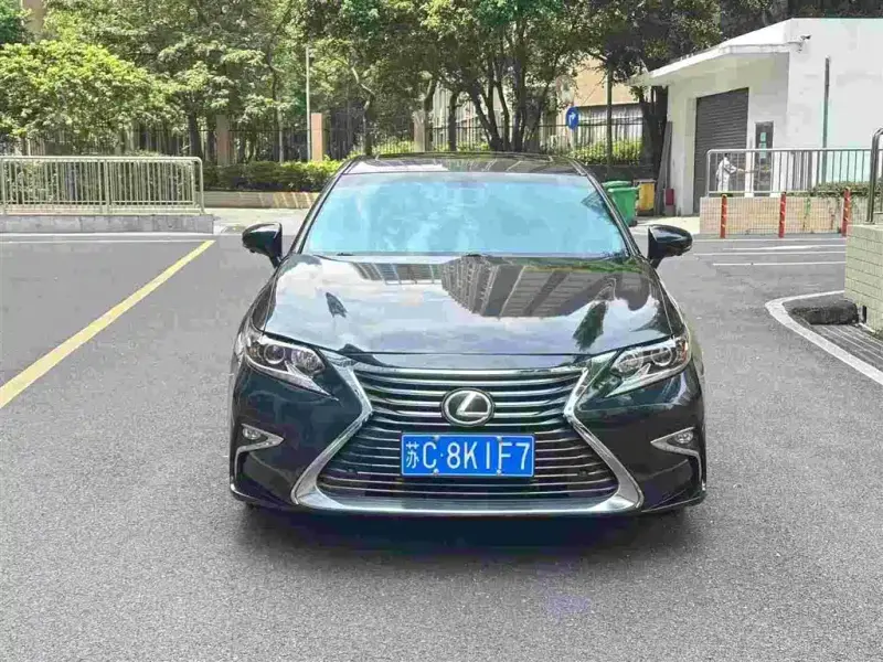 Lexus ES, 2017