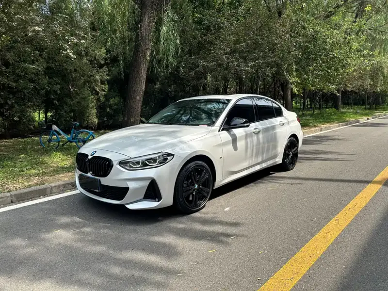 BMW 1 Series, 2022