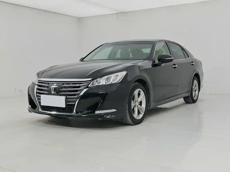 Toyota Crown, 2016