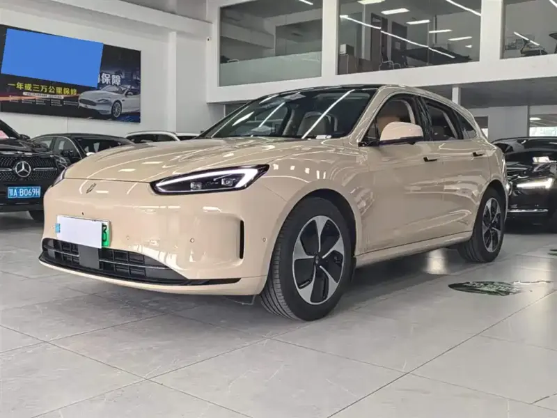 AITO M5, 2022