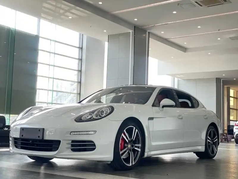 Porsche Panamera, 2012