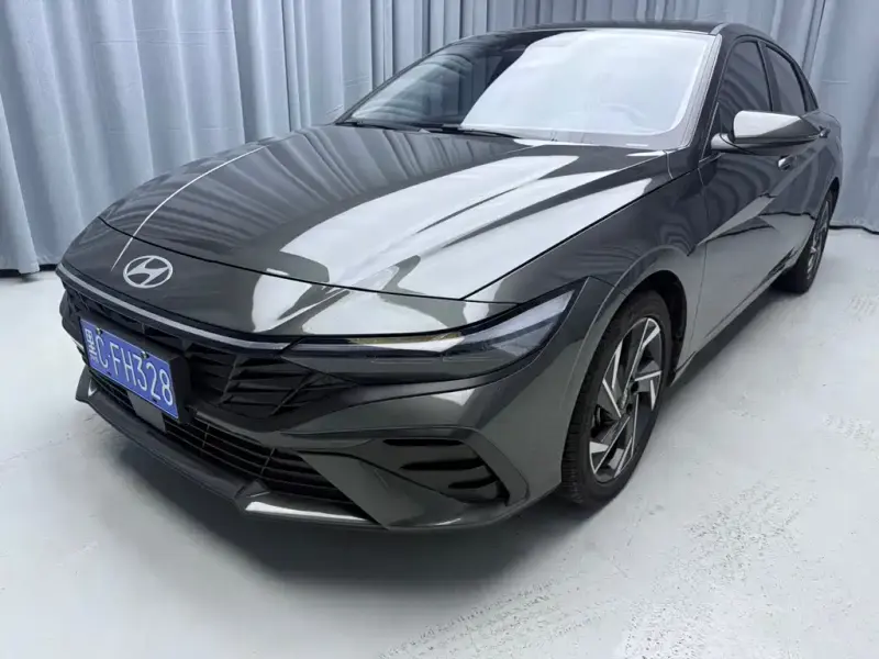 Hyundai Elantra, 2023