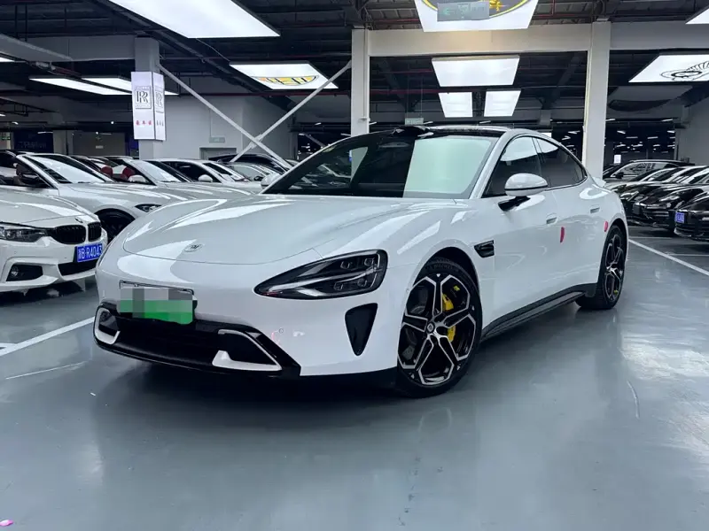 Xiaomi SU7, 2025
