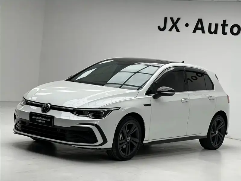 Volkswagen Golf, 2023