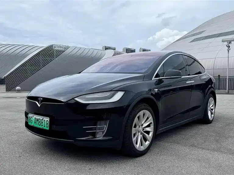 Tesla Model X, 2017