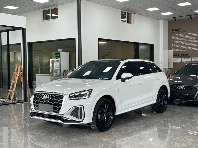 Audi Q2L, 2023