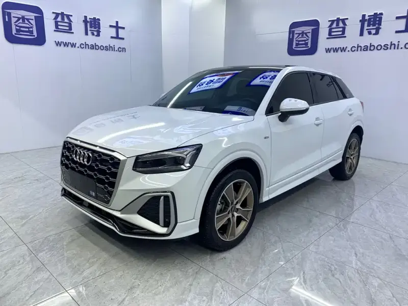 Audi Q2L, 2022