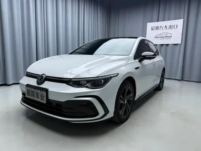 Volkswagen Golf, 2022