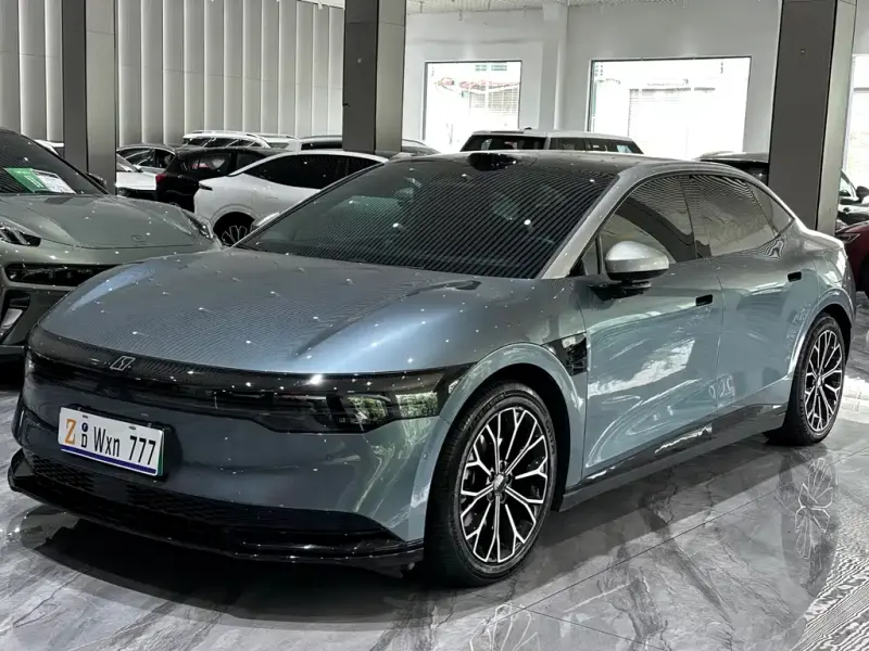 Zeekr 007, 2024
