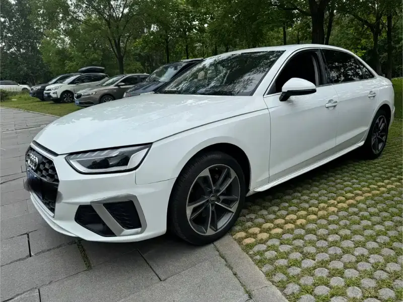 Audi A4L, 2023