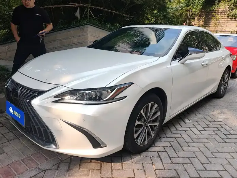 Lexus ES, 2023