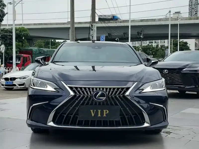 Lexus ES, 2021