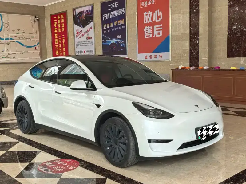 Tesla Model Y, 2023