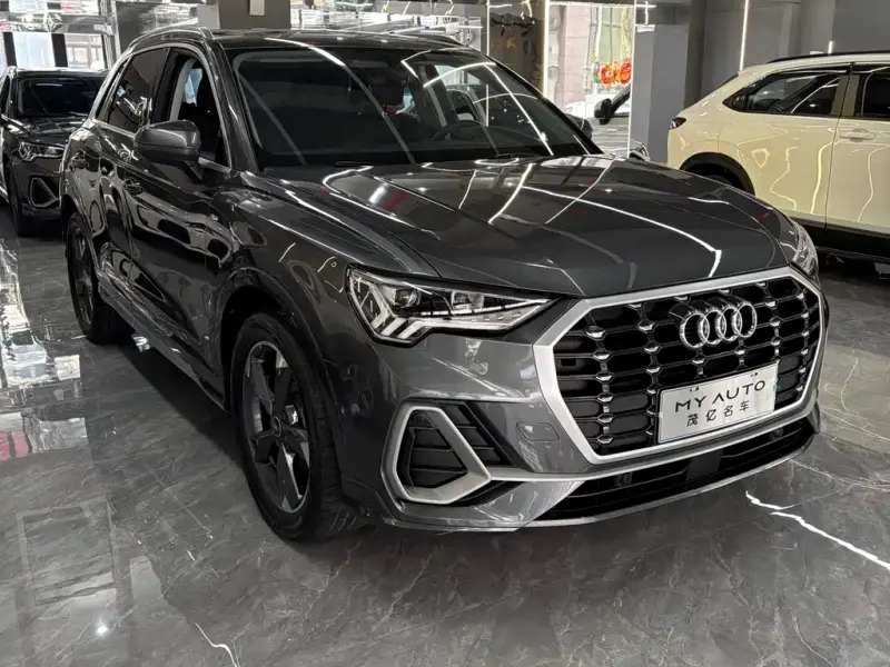 Audi Q3, 2022