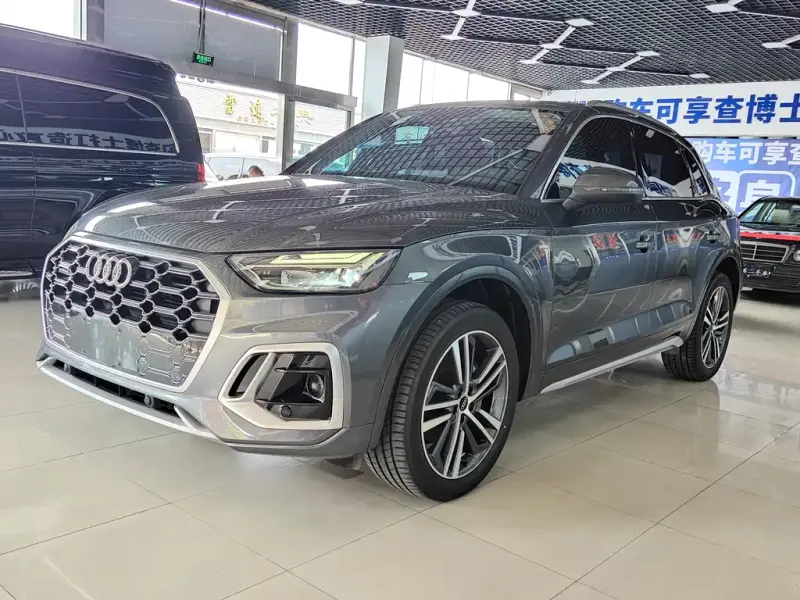 Audi Q5L, 2022