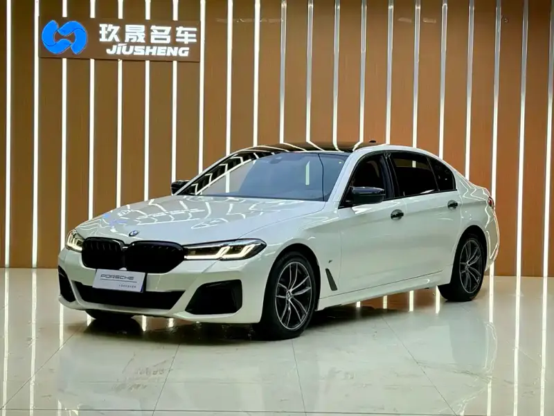 BMW 5 Series, 2022