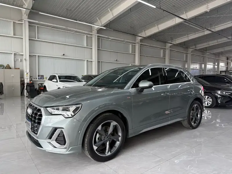 Audi Q3, 2022