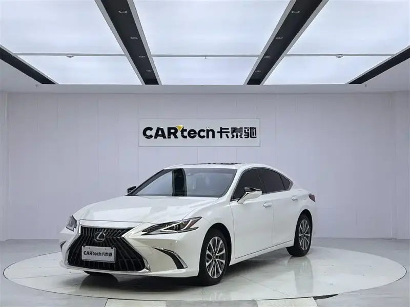 Lexus ES, 2024