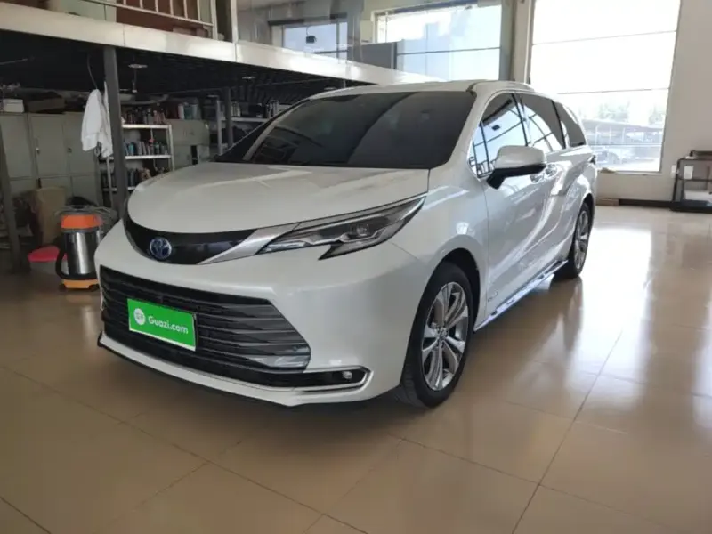 Toyota Sienna, 2024