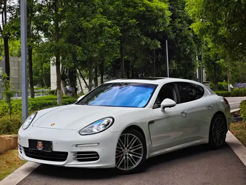 Porsche Panamera, 2016