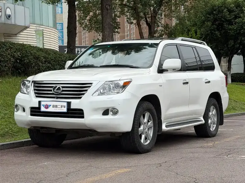 Lexus LX, 2009
