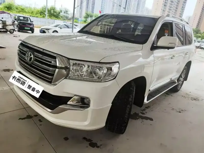 Toyota Land Cruiser, 2016