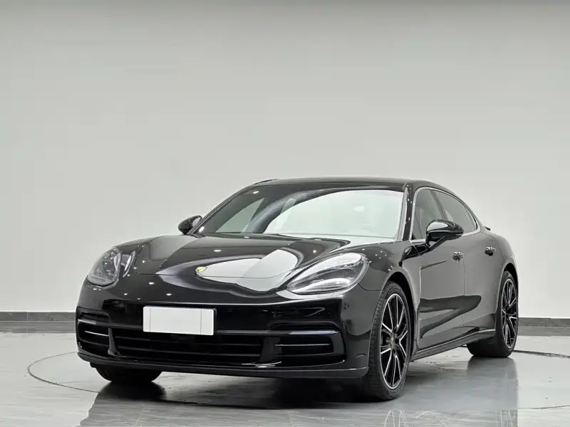 Porsche Panamera, 2018