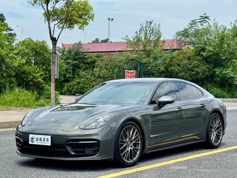 Porsche Panamera, 2023