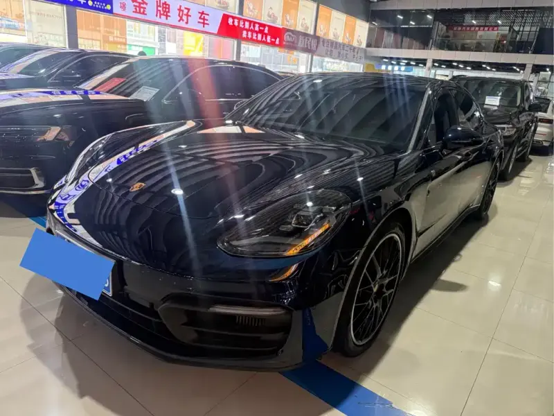 Porsche Panamera, 2023
