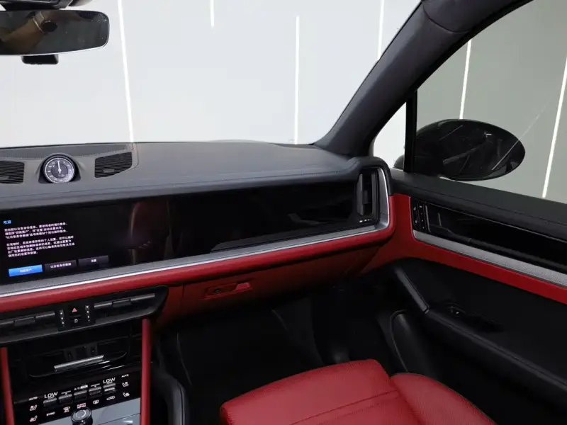 Porsche Cayenne, 2024