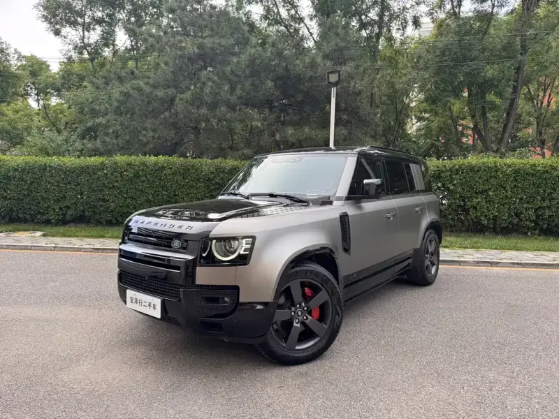 Land Rover Defender, 2025