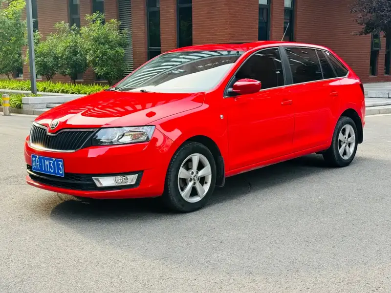 Skoda Rapid Spaceback, 2015