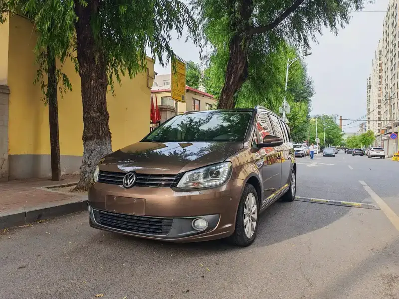 Volkswagen Touran, 2014