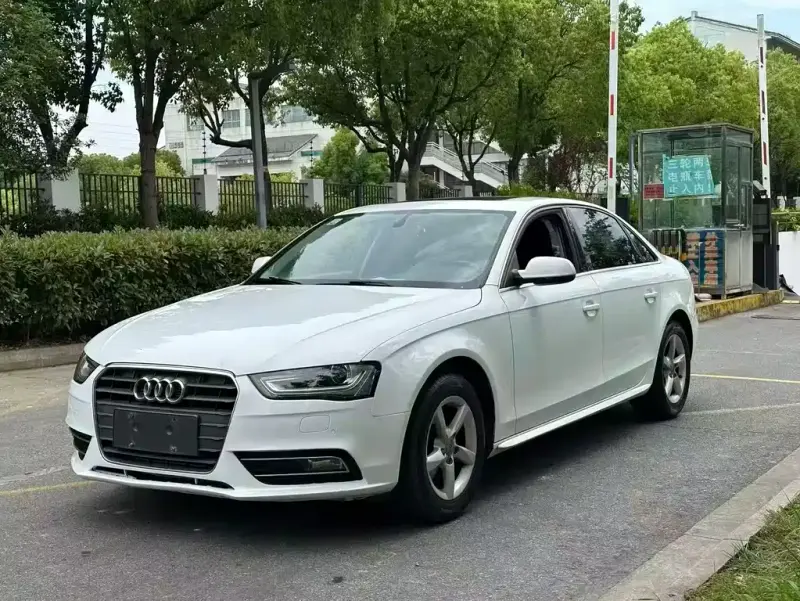 Audi A4L, 2012
