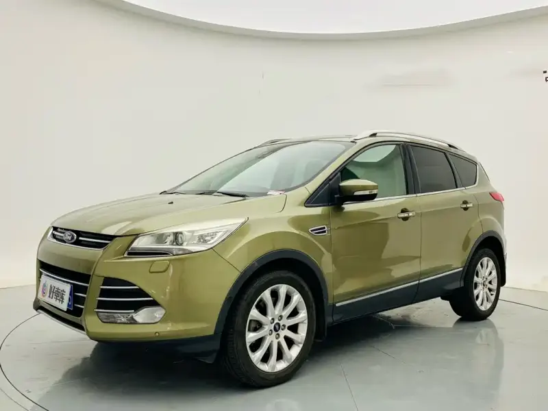 Ford Kuga, 2015