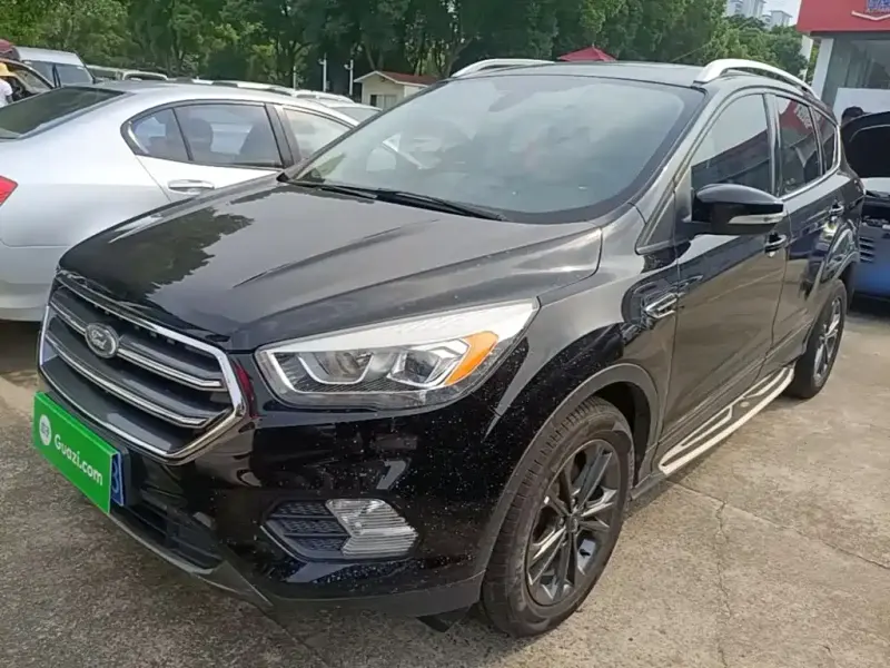 Ford Kuga, 2020