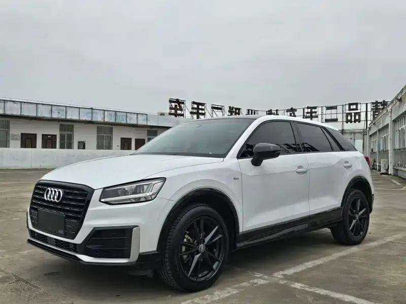 Audi Q2L, 2019
