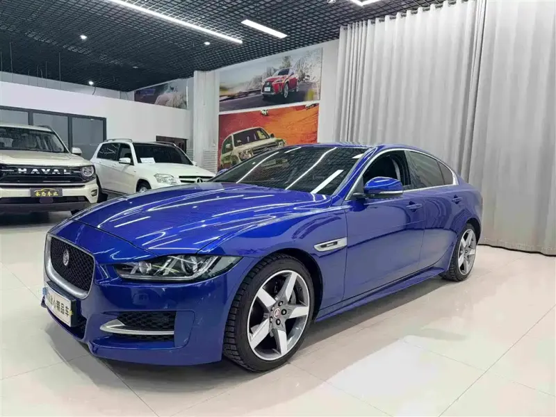 Jaguar XE, 2017