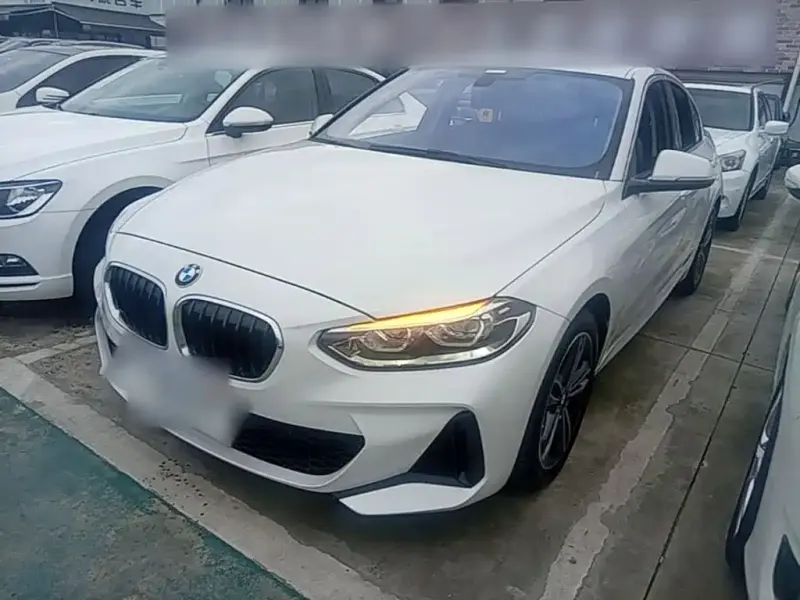 BMW 1 Series, 2022