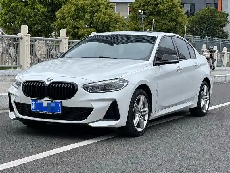 BMW 1 Series, 2022