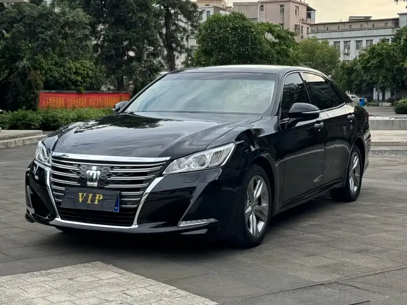Toyota Crown, 2017