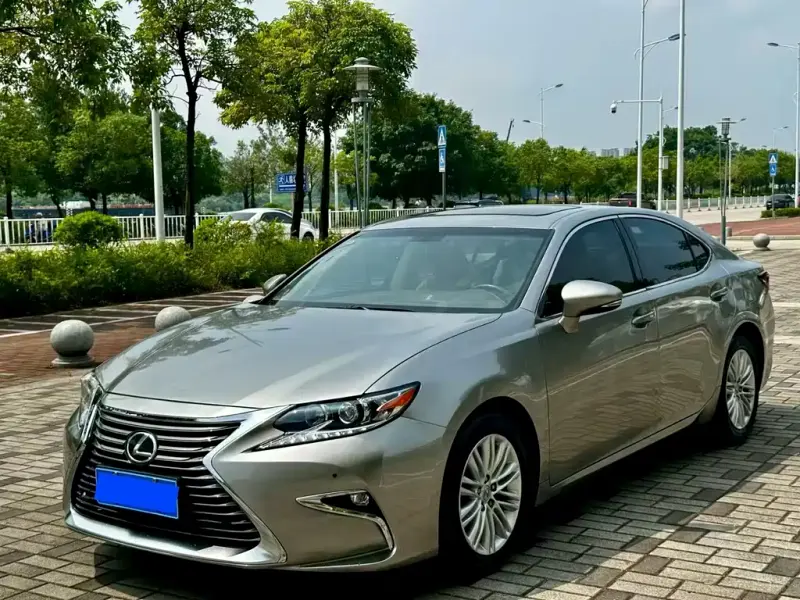 Lexus ES, 2017